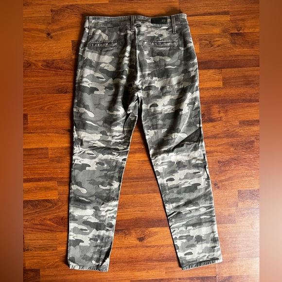 AG‎ the Caden camo trouser size 27R - Picture 7 of 10